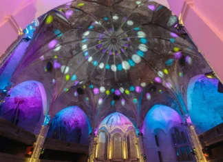 Videoinstallatsioon “Taevas Narva kohal”